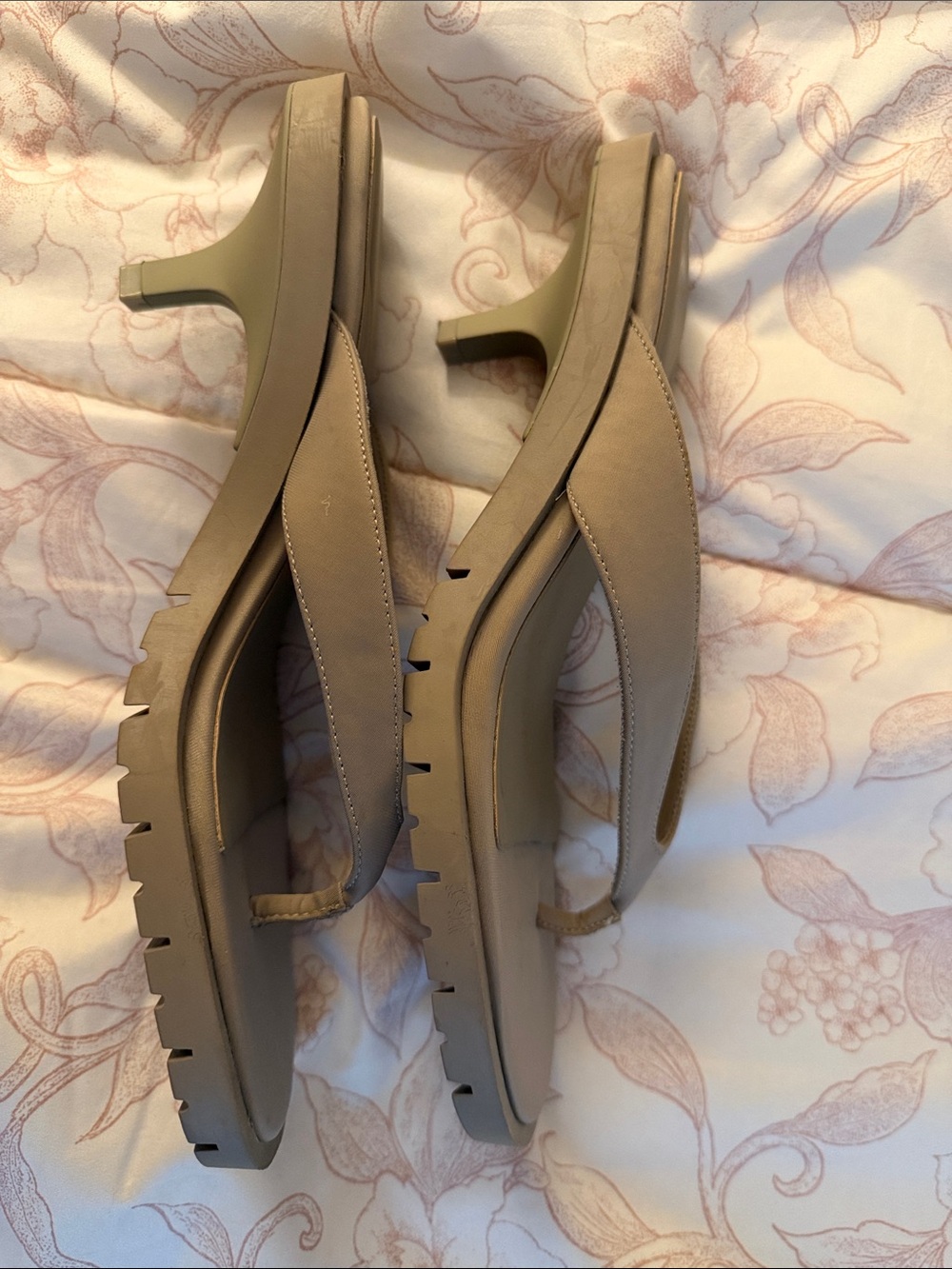 Zara gray thong kitten heels - Picture 5 of 7